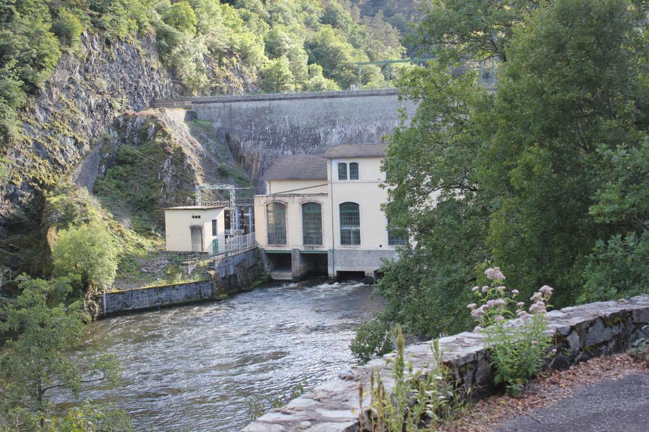 Maison Le Barrage Saint-Gervais-d'Auvergne Exterior photo